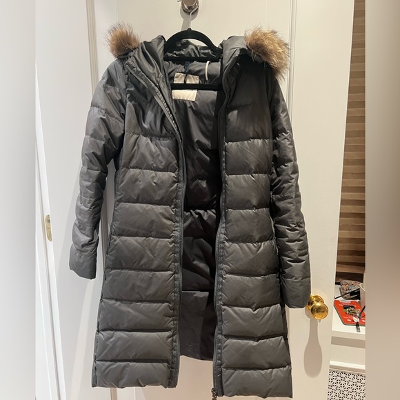 Moncler silver winter coat with fur lined hood and buckle - Picture 4 of 10